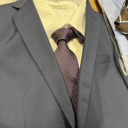 Hollywood Suits