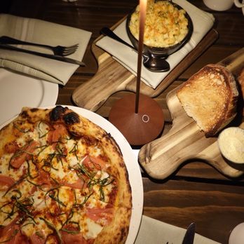 Tiny Boxwoods - Margarita Pizza, truffle Mac and cheese, bread plate - Venues & Event Spaces Near Me - Austin, Texas