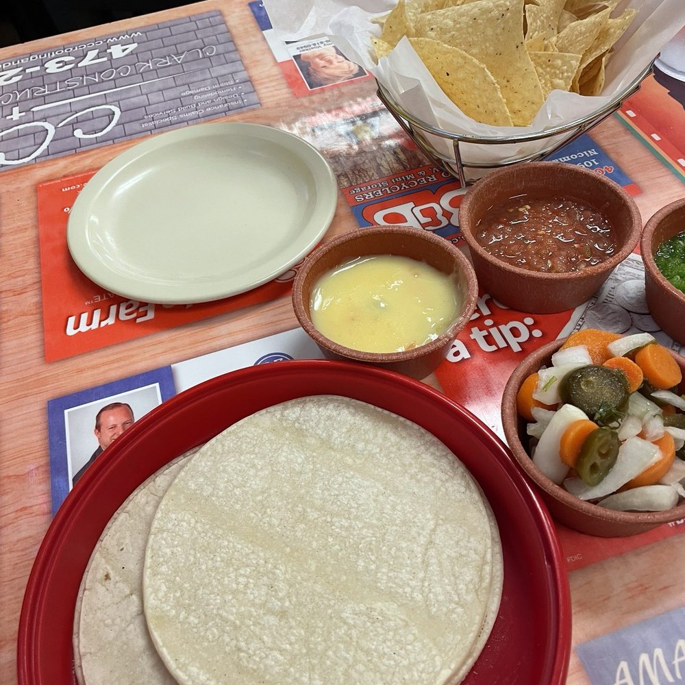 Los Vaqueros - Tortillas and relish - Mexican Near Me - Midwest City, Oklahoma Los Vaqueros - Tortillas and relish - Mexican Near Me - Midwest City, Oklahoma
