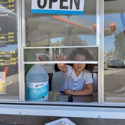 Sahara Kebabs - Awesome waitress!