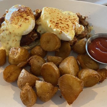 Drift - Chorizo Hash Benedict - Breakfast & Brunch Near Me - Myrtle Beach, South Carolina