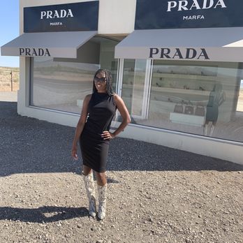Prada Marfa - Art Galleries Near Me - Valentine, Texas