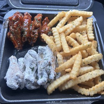 Trap Wingz ATL - Wings and fries - Chicken Wings Near Me - Atlanta, Georgia Trap Wingz ATL - Wings and fries - Chicken Wings Near Me - Atlanta, Georgia