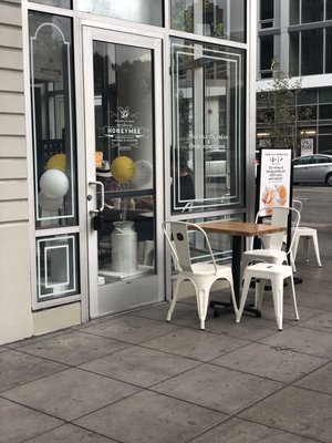 Honeymee DTLA by null