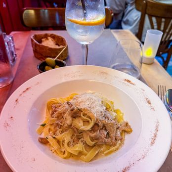 Via Mela - Italian Near Me - Paris, 75 Via Mela - Italian Near Me - Paris, 75