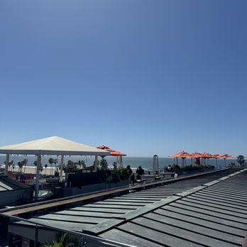 High Rooftop Lounge - View - Lounges Near Me - Venice, California High Rooftop Lounge - View - Lounges Near Me - Venice, California