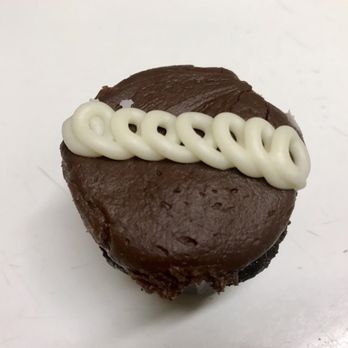 Sibby's Cupcakery - Grandma's Chocolate Tea Cake (looks like hostess! So cute!) - Cupcakes Near Me - San Mateo, California Sibby's Cupcakery - Grandma's Chocolate Tea Cake (looks like hostess! So cute!) - Cupcakes Near Me - San Mateo, California