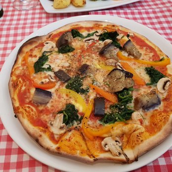 Milano - Pizza Vegetaria - Italian Near Me - Berlin, BE Milano - Pizza Vegetaria - Italian Near Me - Berlin, BE