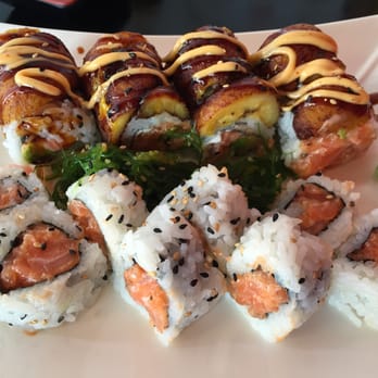 Asahi Sushi Bar - Rasta Salmon roll and spicy salmon roll - Sushi Bars Near Me - San Juan, Puerto Rico