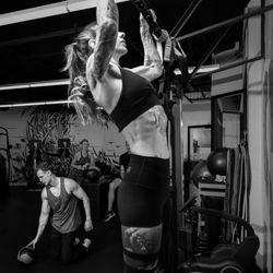 Muscle Beach Gym