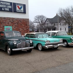 Greasy Cheek Auto & Kustoms - Just your typical day at Greasy Cheek Auto