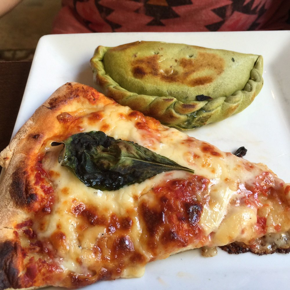 Mucci's - Margarita and empanada - Pizza Near Me - Barcelona, B Mucci's - Margarita and empanada - Pizza Near Me - Barcelona, B