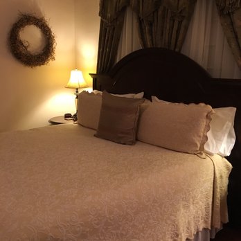 Delta Street Inn - Comfortable! - Bed & Breakfast Near Me - Jefferson, Texas