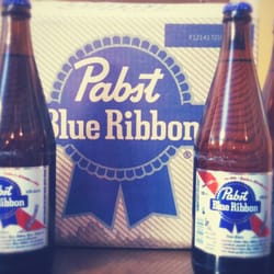 Pour Boy Pub Ottawa - PABST. That is all.