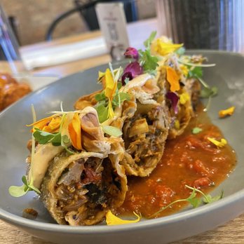 Casa Yari - Vegan empanadas with stew shredded hearts of palm. Delicious - Latin American Near Me - Chicago, Illinois Casa Yari - Vegan empanadas with stew shredded hearts of palm. Delicious - Latin American Near Me - Chicago, Illinois