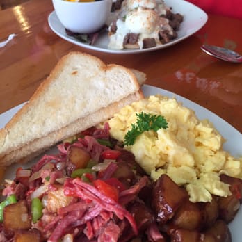Waves - The cored beef hash mishmosh and the steak Benedict with blue cheese remoulade special. Both so delicious! - American Near Me - Boothbay Harbor, Maine