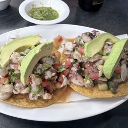 Los Langostinos Restaurant - Mixed seafood tostada