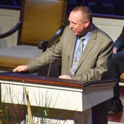 Hilltop Church - Pastor Jeff Jones preaching the Word of God!