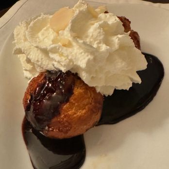 L'Escarmouche - Profiteroles - Venues & Event Spaces Near Me - Paris, 75