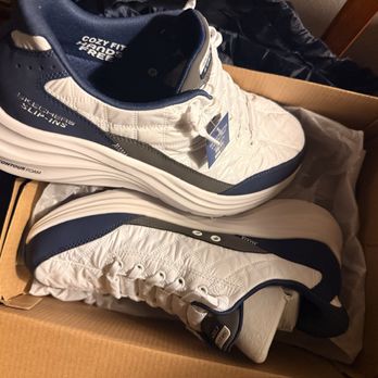 SKECHERS Warehouse Outlet - New Slip On Athletic shoes! - Shoe Stores Near Me - Ann Arbor, Michigan SKECHERS Warehouse Outlet - New Slip On Athletic shoes! - Shoe Stores Near Me - Ann Arbor, Michigan