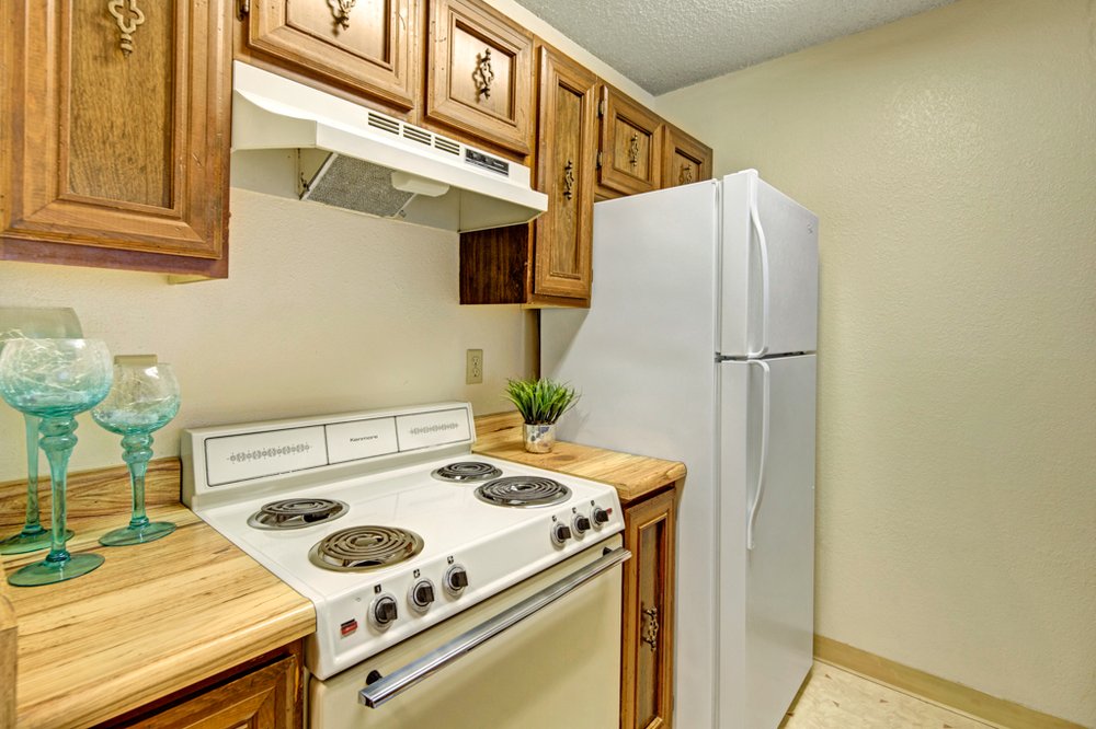 PARK PLAZA APARTMENT Updated September 2024 12 Photos 201 E 16th