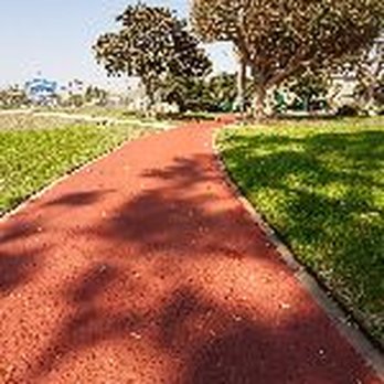 Darby Park - Nice and clean, descent view of the Sofi stadium with the Forum in the distance. - Parks Near Me - Inglewood, California