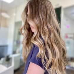 Fleur Beauty Salon - Lived In sandy blonde!
