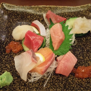 JaBistro - Sashimi sampler, 1st course of the $99 fixed price menu - Japanese Near Me - Toronto, Ontario