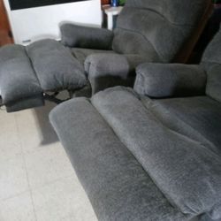 Bought 2 identical chairs the same day,notice how the one on the right is perfectly fine and the other one not so fine