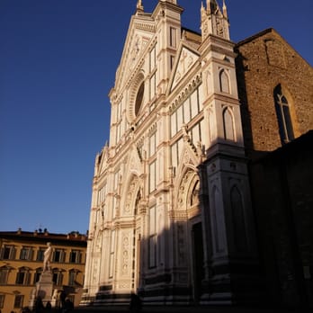 Piazza Santa Croce - Allora sfoggiala la tua beltà - Landmarks & Historical Buildings Near Me - Florence, FI