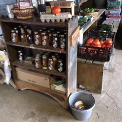 Dale A Koehler Farms - Honey stand