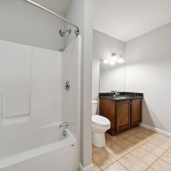 Arrive Lunenburg - Apartments Near Me - Lunenburg, Massachusetts