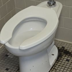 LA Fitness - Handicap bathroom stall