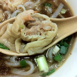 滿記雲吞車仔麵家