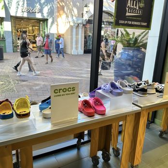 Journeys - Shoe Stores Near Me - Irvine, California