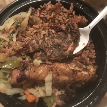 D'Bay Cafe - Caribbean Near Me - New Rochelle, New York