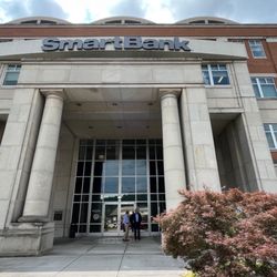 SmartBank - Front of bank