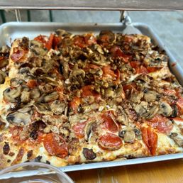 Old Fashioned Pizza