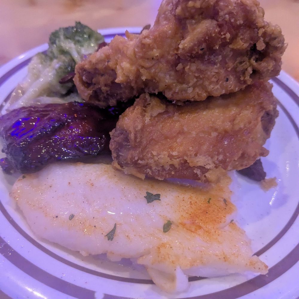 King Star - Fried wings, baked fish (likely partially poached), veggie blend (in some kind of white sauce) and chicken gizzards. - Buffets Near Me - Houston, Texas King Star - Fried wings, baked fish (likely partially poached), veggie blend (in some kind of white sauce) and chicken gizzards. - Buffets Near Me - Houston, Texas
