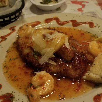 Giovanni's Italian Kitchen - Snapper Waikiki - Italian Near Me - Angleton, Texas