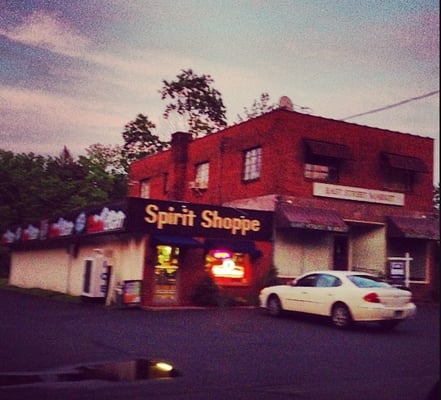 Westfield Spirit Shoppe, 612 East St, Middletown, CT 06457, US