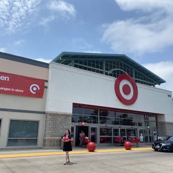Target - Outside - Department Stores Near Me - Encinitas, California Target - Outside - Department Stores Near Me - Encinitas, California