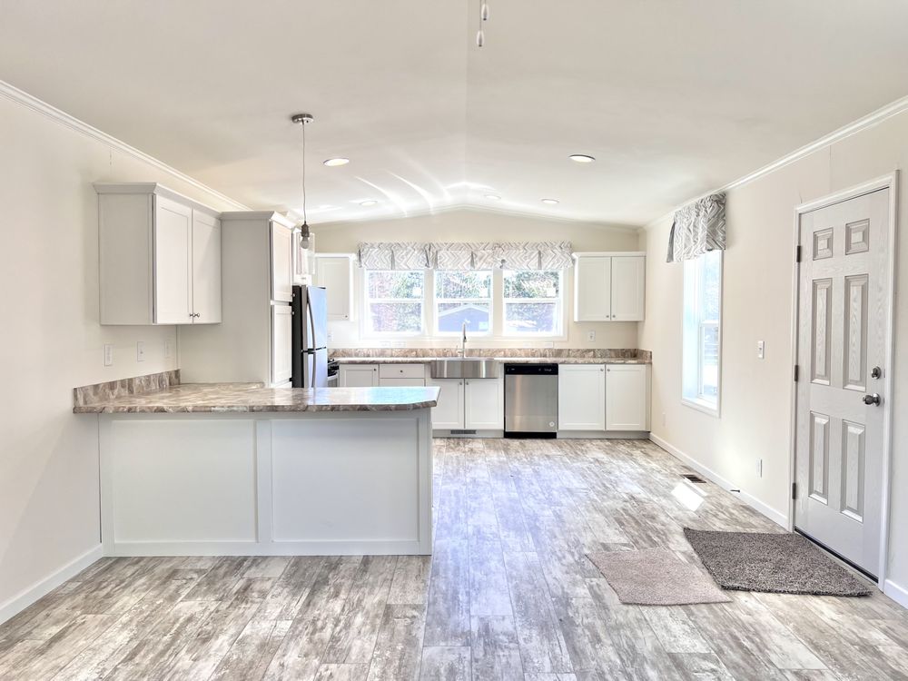 HILLCREST ESTATES Updated September 2024 21 Photos 1028 Oak Dr