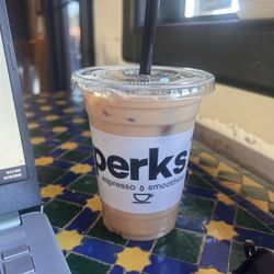 Perks Coffee Espresso & Smoothies - Sugars free white mocha with sugar free raspberry