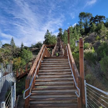 Hillcrest Park - Parks Near Me - Fullerton, California