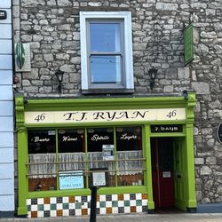 TJ Ryan Traditional Irish Pub