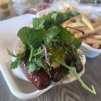 Mizlala Sycamore - Middle Eastern Near Me - Los Angeles, California
