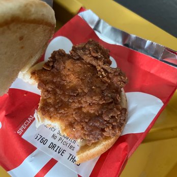 Chick-fil-A - Spicy Chicken Sandwich with no pickles - Fast Food Near Me - Houston, Texas