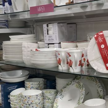 Homegoods San Tan Village - Pretty plates and bowls - Furniture Stores Near Me - Gilbert, Arizona Homegoods San Tan Village - Pretty plates and bowls - Furniture Stores Near Me - Gilbert, Arizona