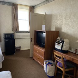 Stearns Hotel - Double Queen room.